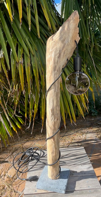 Lampe en bois – Luminaire déco naturelle fait main – Lampe artisanale