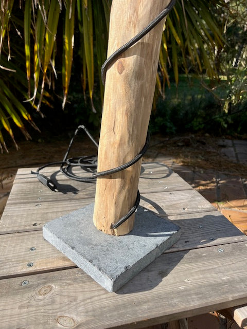 Lampe en bois – Luminaire déco naturelle fait main – Lampe artisanale