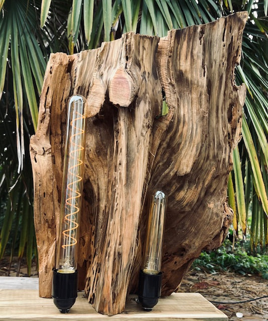 Lampe en bois massif – Luminaire design naturel fait main – Lampe à poser artisanale unique