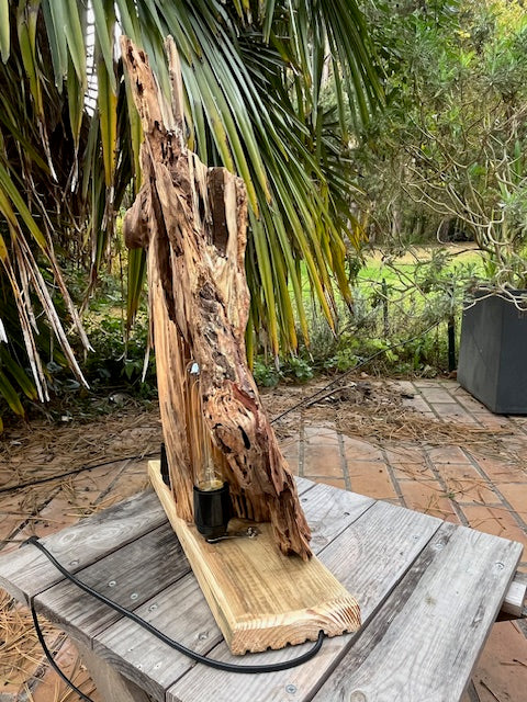 Lampe en bois massif – Luminaire design naturel fait main – Lampe à poser artisanale unique