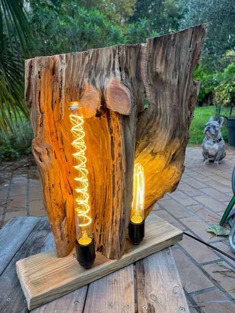 Lampe en bois massif – Luminaire design naturel fait main – Lampe à poser artisanale unique