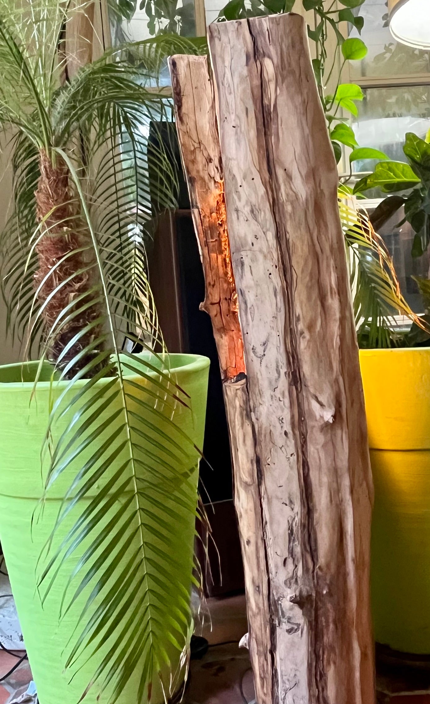 Lampe en bois flotté totem – Luminaire sculptural artisanal – Grande lampe à poser pièce unique