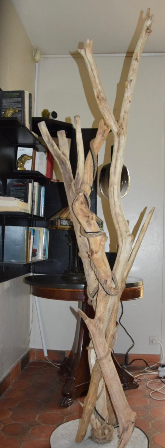 Lampadaire en bois – Lampe sur pied artisanale – Luminaire naturel design