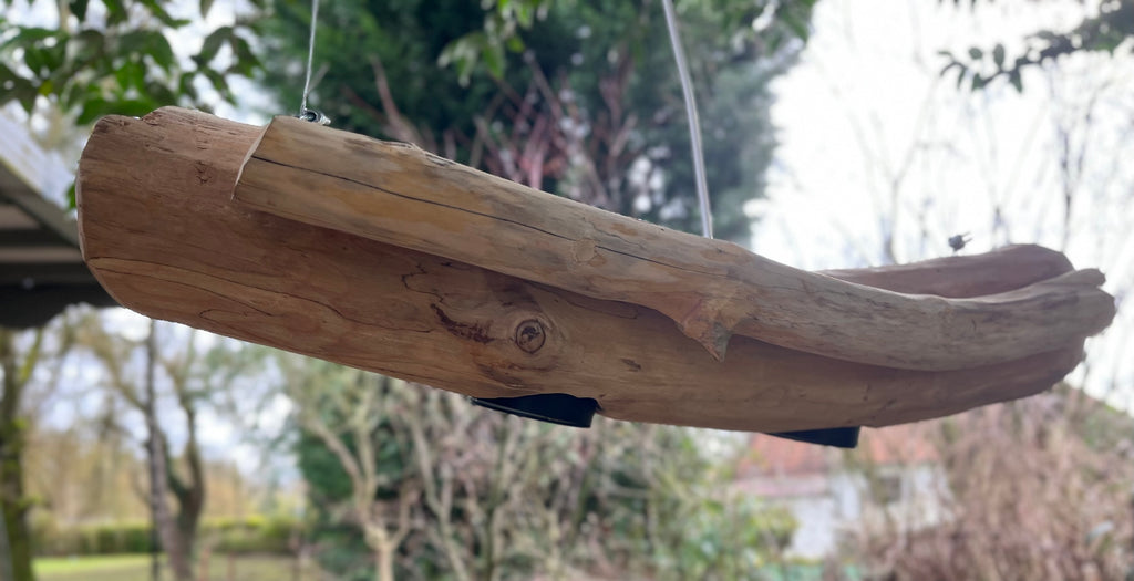 Suspension en bois artisanale – Luminaire design naturel – Suspension LED en bois massif, pièce unique