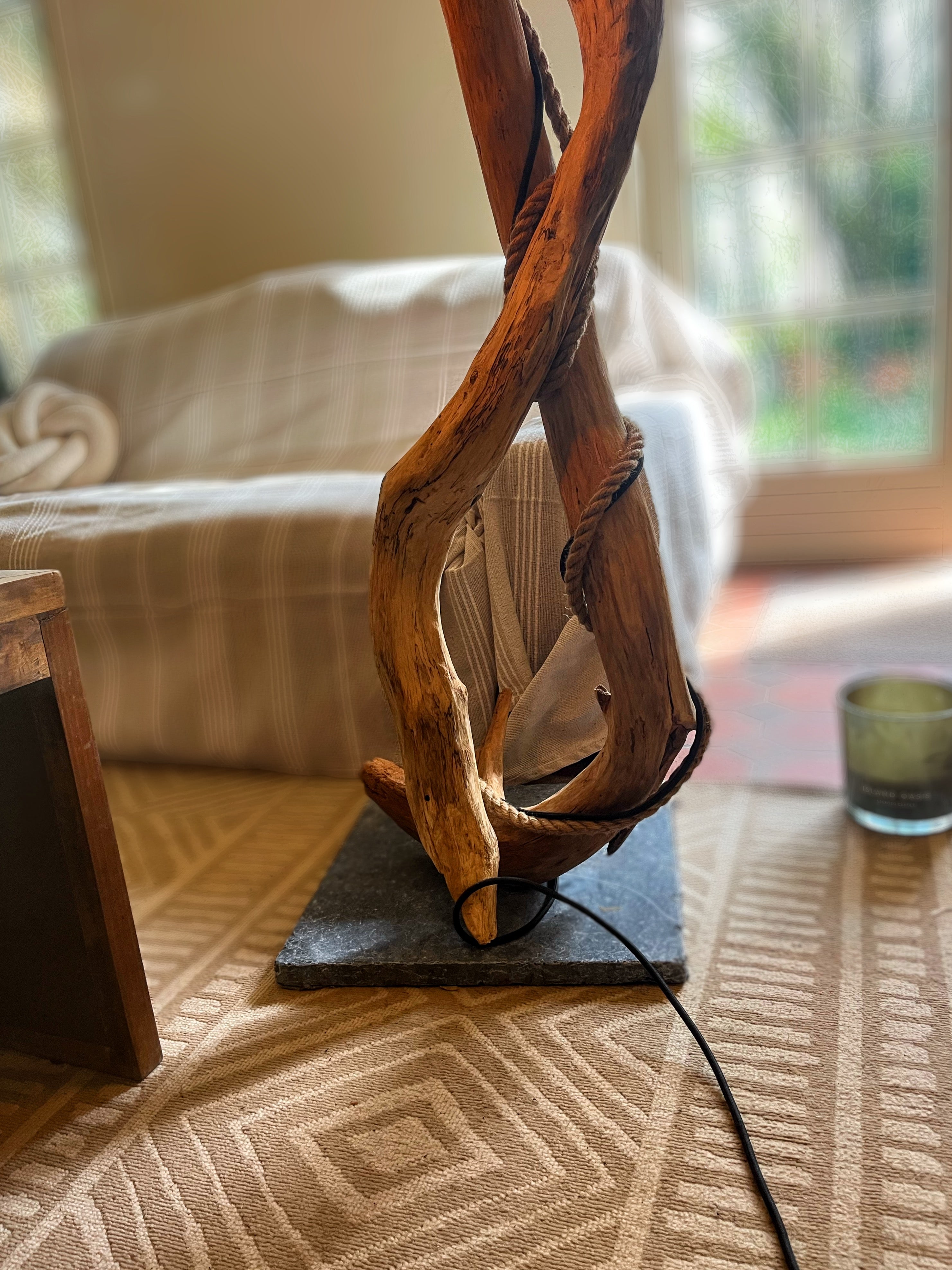 Lampadaire bois sirène artisanal – Lampe sur pied style océan – Luminaire design naturel pièce unique déco bohème