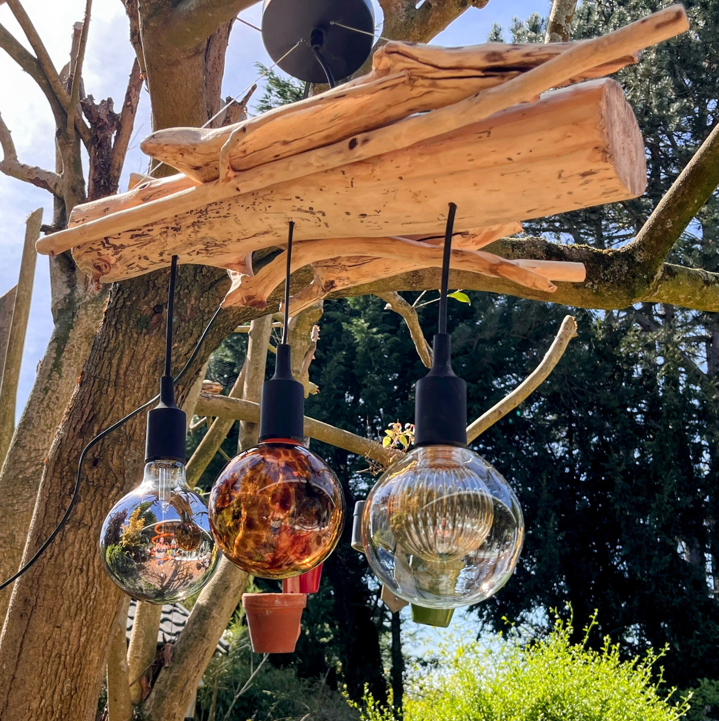 Suspension bois flotté 3 ampoules – Luminaire artisanal nature – Plafonnier rustique chic – Éclairage design bois massif