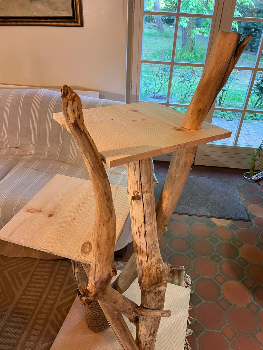 Arbre à Chats Bois 2 à 4 plateaux Fait Main  – Griffoir et Plateformes Douillettes – Mobilier Chat Unique