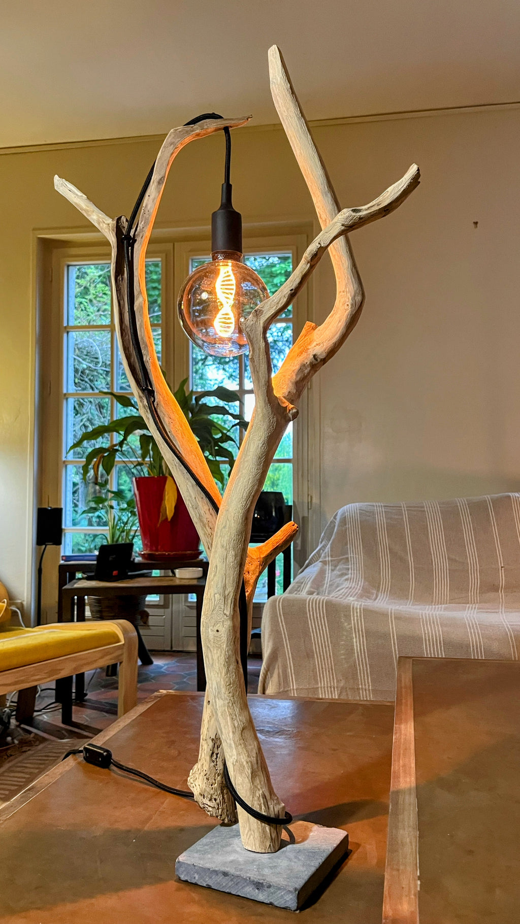 Lampe bois artisanale - Sculpture lumineuse - Décoration naturelle - Fait main France
