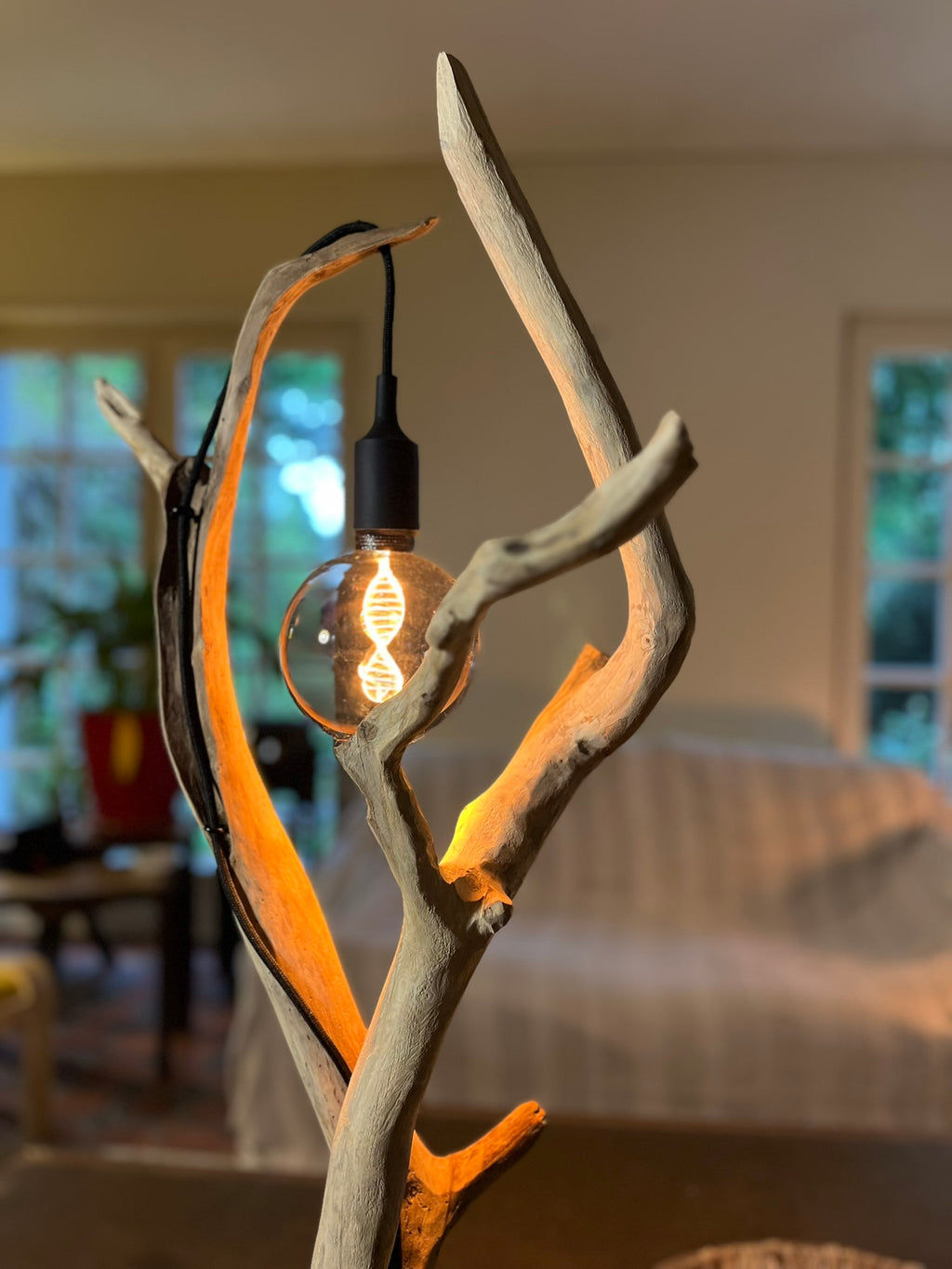 Lampe bois artisanale - Sculpture lumineuse - Décoration naturelle - Fait main France
