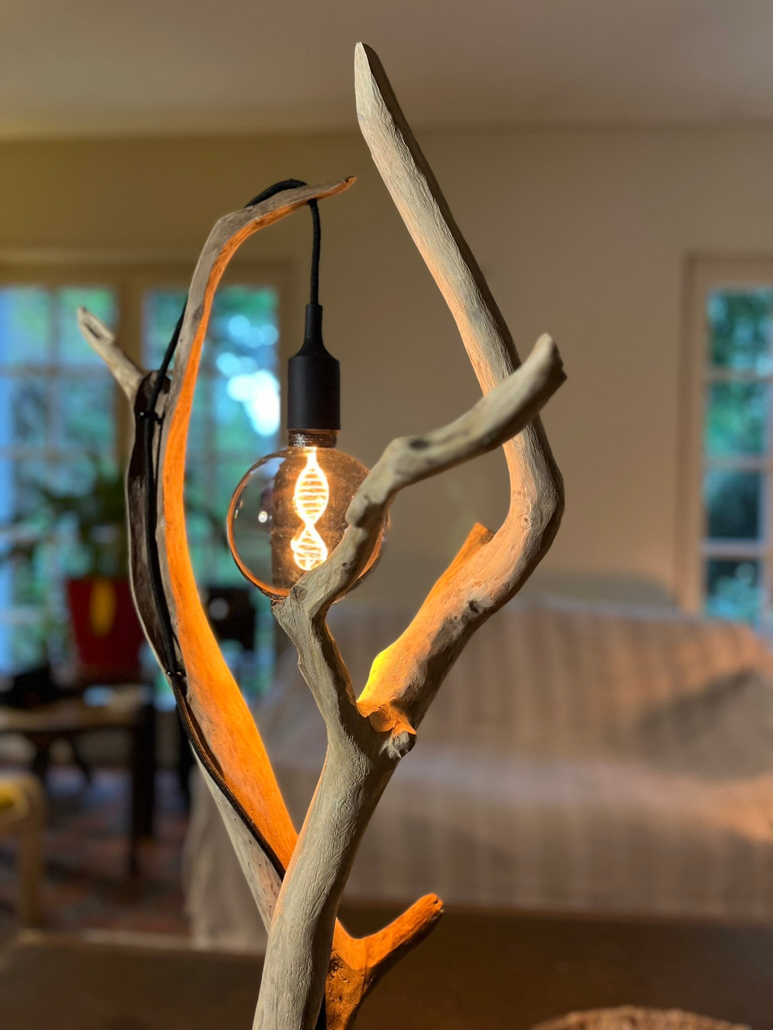 Lampe bois artisanale - Sculpture lumineuse - Décoration naturelle - Fait main France