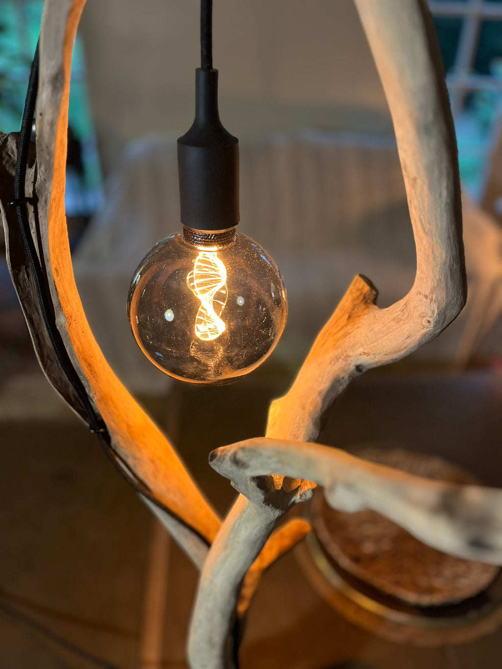 Lampe bois artisanale - Sculpture lumineuse - Décoration naturelle - Fait main France