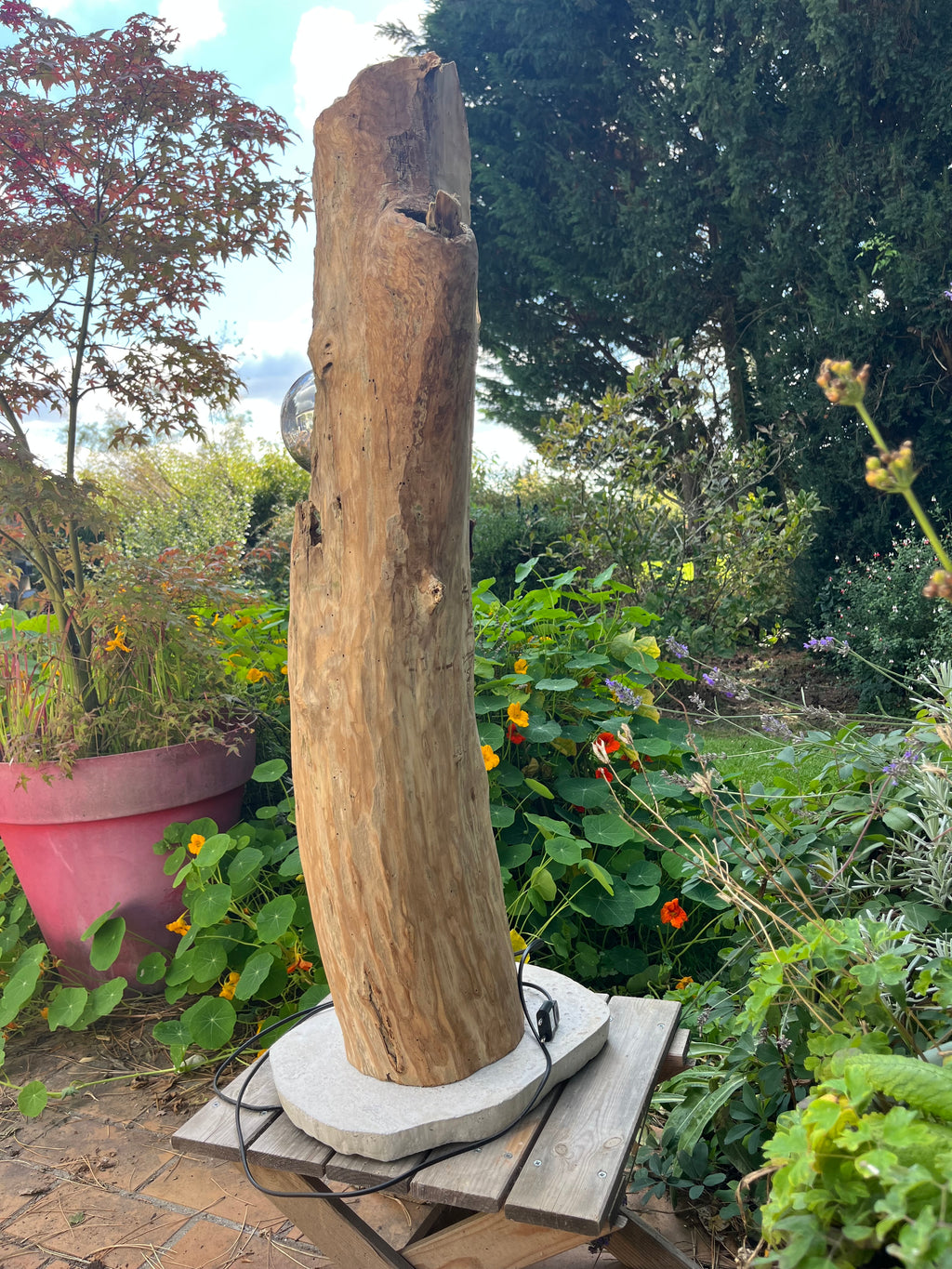 Lampadaire en bois artisanal – Luminaire naturel design