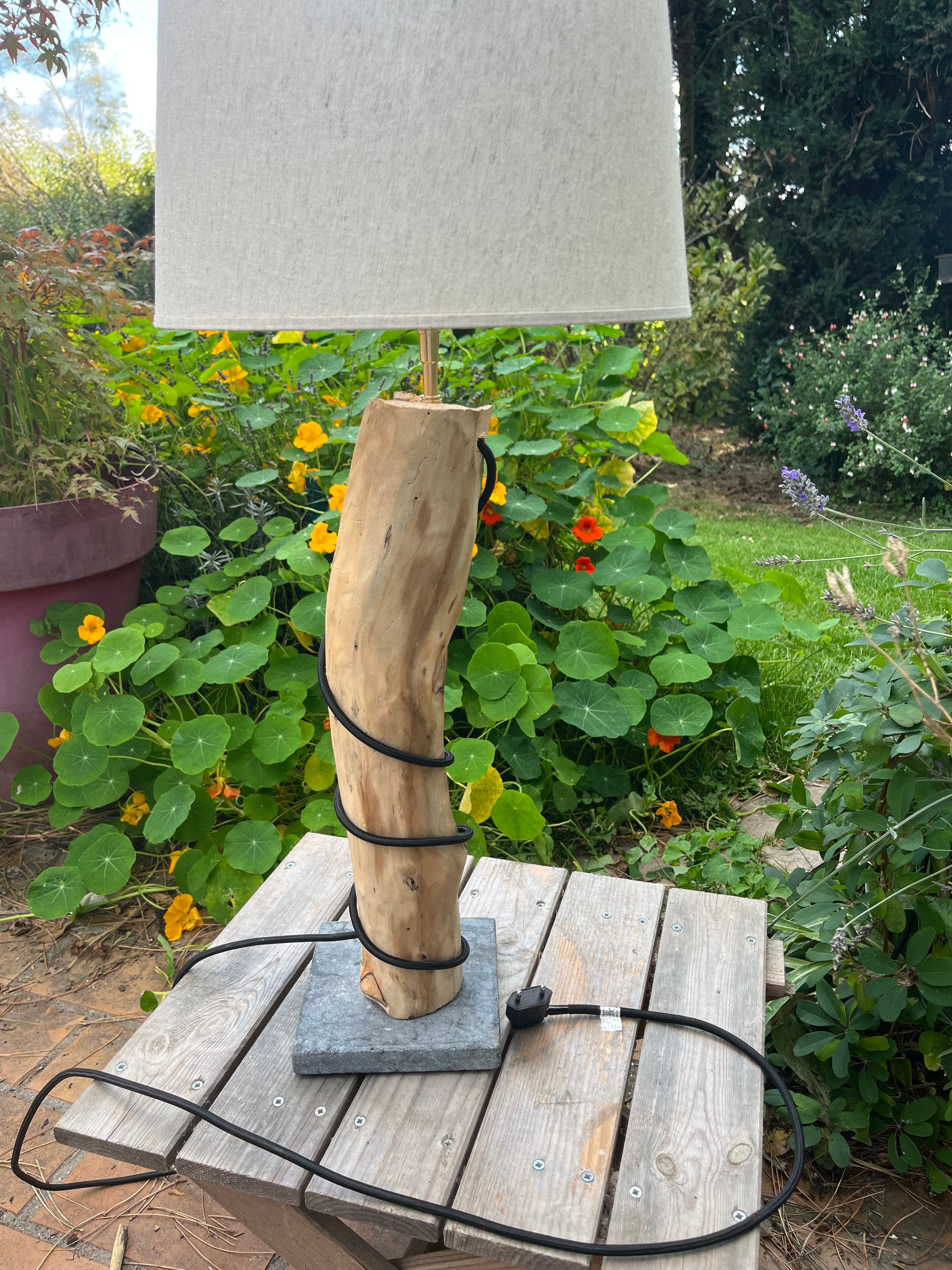 Lampe en bois – Luminaire déco naturelle fait main – Lampe artisanale design