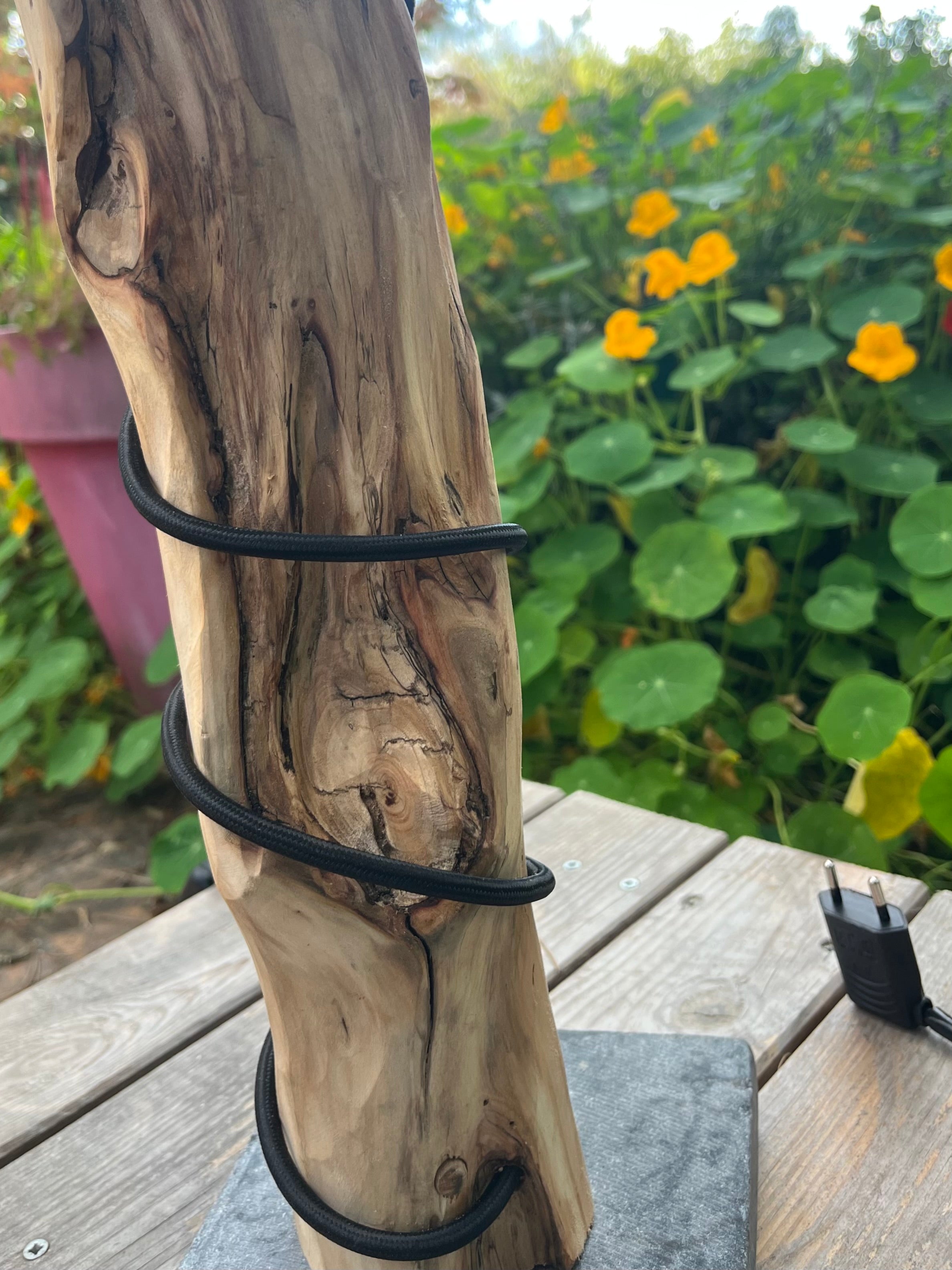 Lampe en bois – Luminaire déco naturelle fait main – Lampe artisanale design