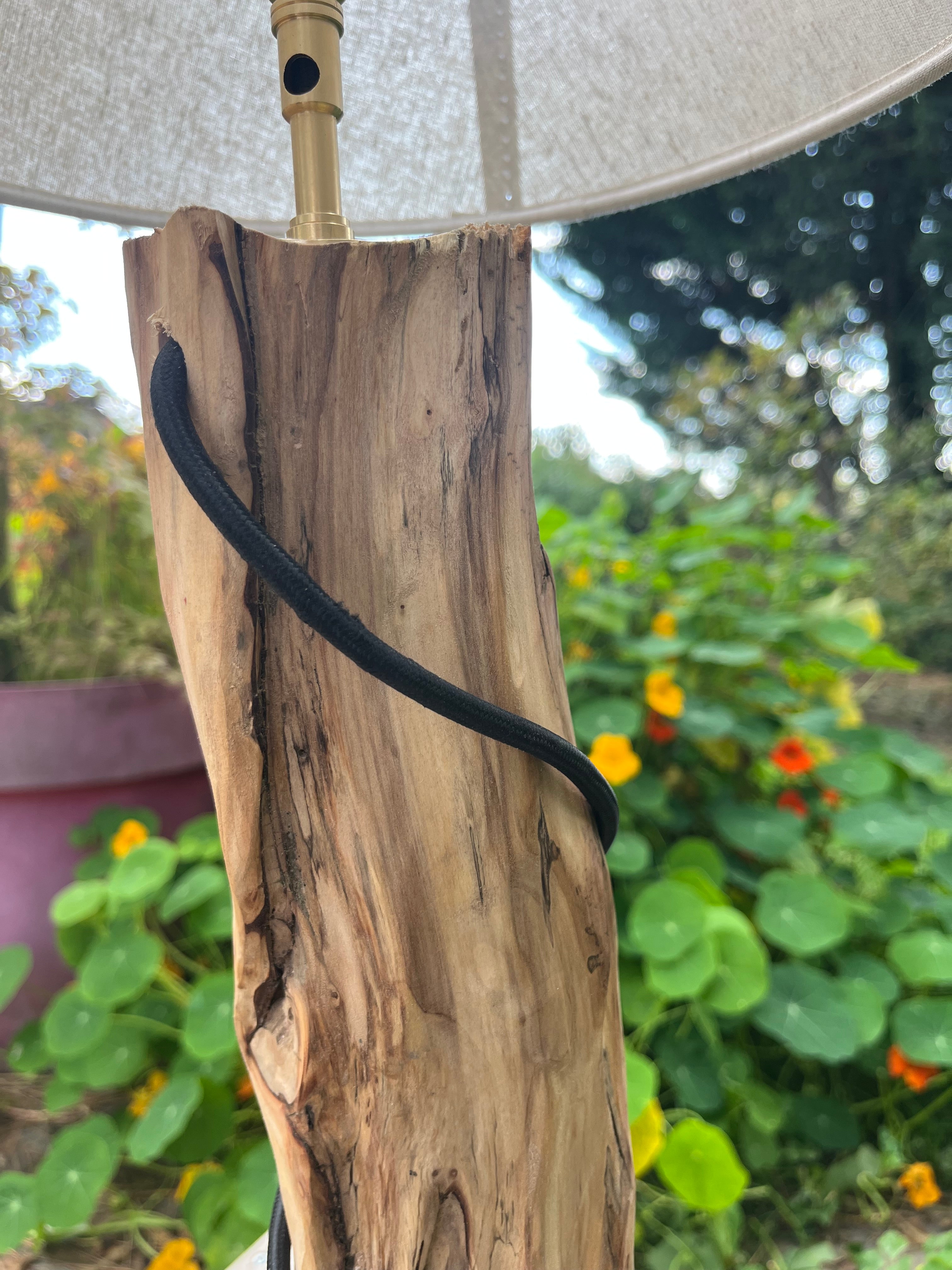 Lampe en bois – Luminaire déco naturelle fait main – Lampe artisanale design