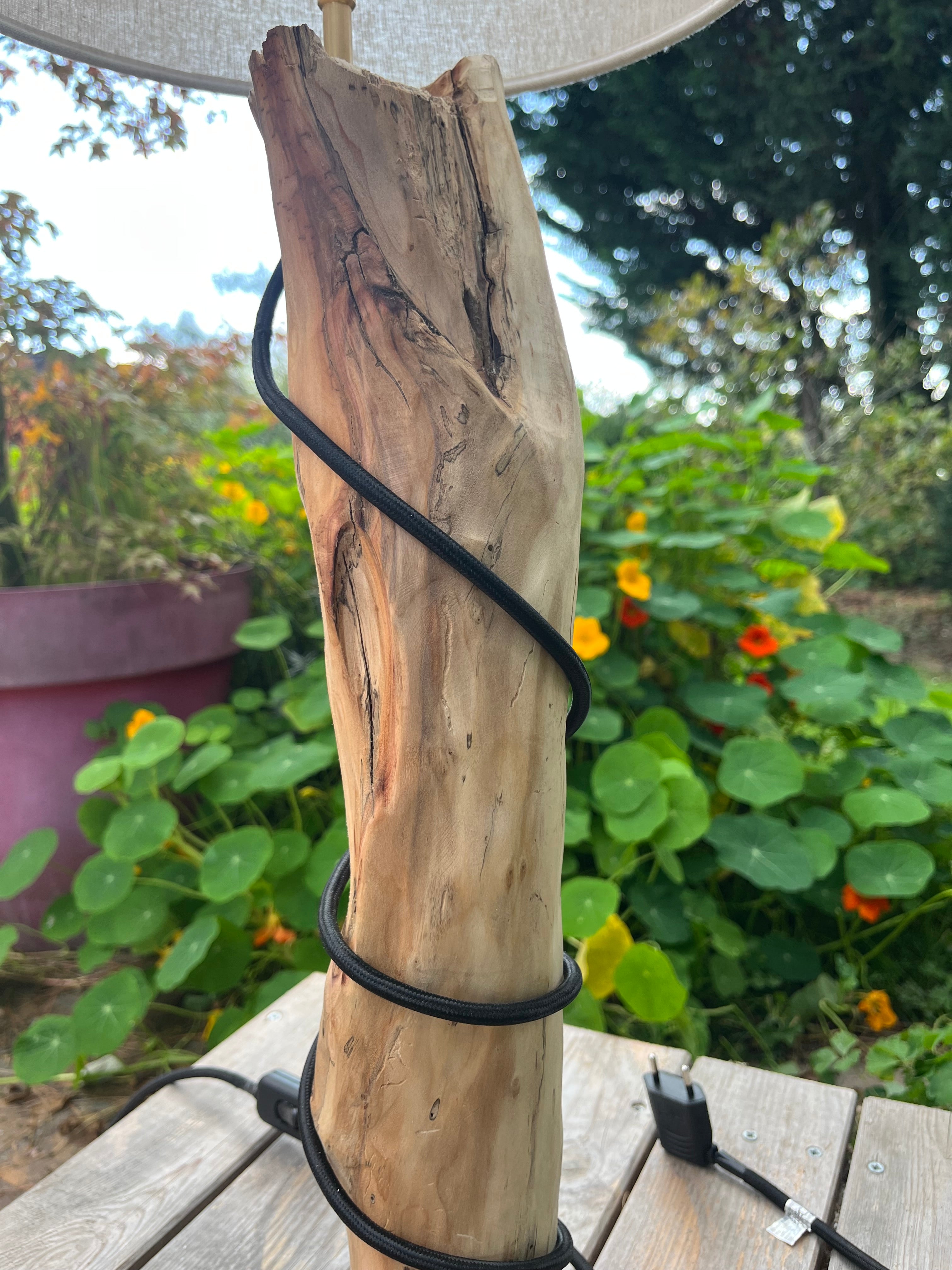 Lampe en bois – Luminaire déco naturelle fait main – Lampe artisanale design