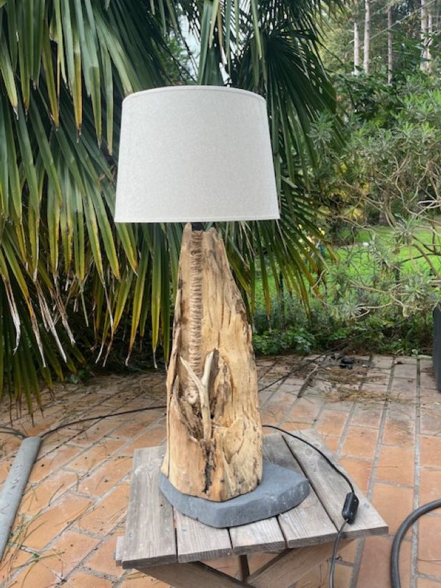 Lampe en bois  – Luminaire déco naturelle fait main – Lampe artisanale design