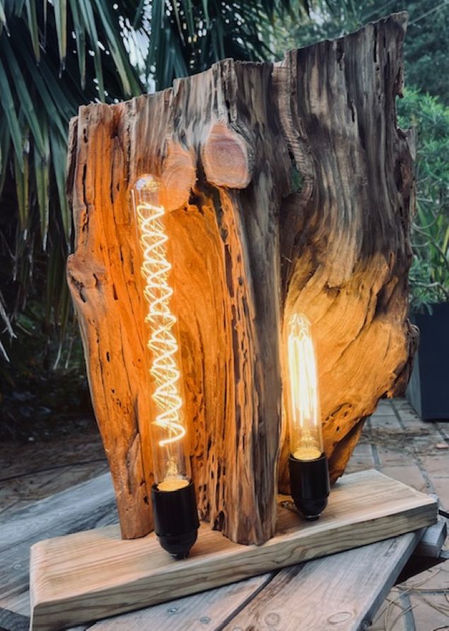 Lampe en bois massif – Luminaire design naturel fait main – Lampe à poser artisanale unique