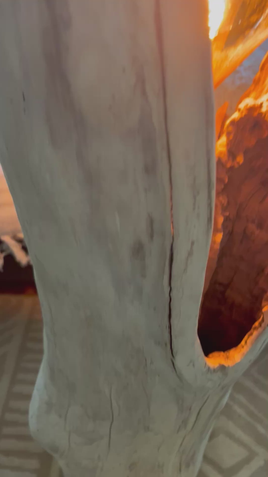 Lampadaire sculpturale artisanale – Éclairage d'ambiance design – Pièce unique en bois naturel